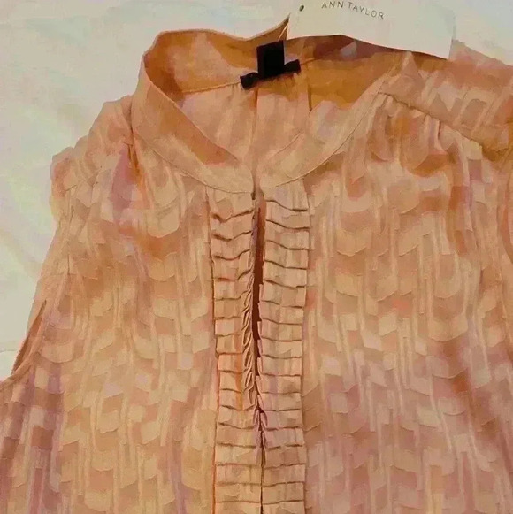 NWT ANN TAYLOR SLEEVELESS TOP - Picture 4 of 7